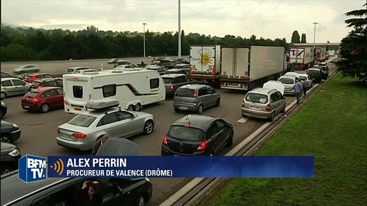 Terreur dans la Drôme : un car de touristes visé par des coups de feu