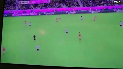 Le freestyle endiablé de Paul Pogba devant un Antoine Griezmann… médusé !