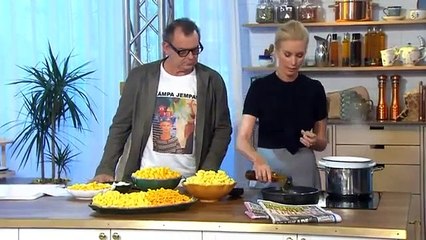Une présentatrice met le feu sur un plateau de télé en faisant la cuisine