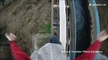 Un funambule sur la corde raide