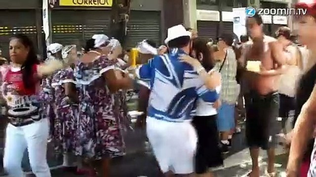 Rio souffle ses 450 bougies sur un gâteau gigantesque