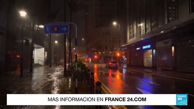 El paso del tifón Saola tiene en máxima alerta a la isla de Hong Kong