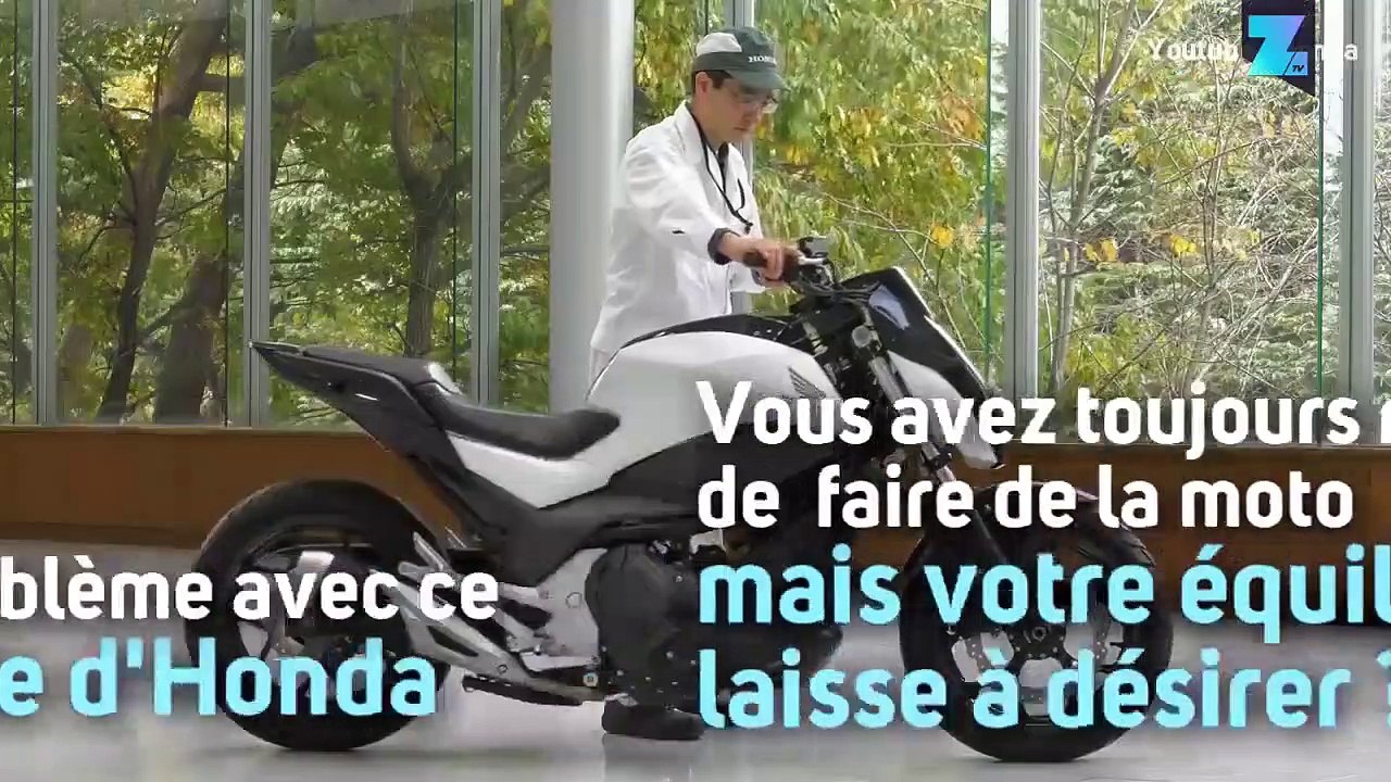 Cette moto tient toute seule en équilibre !