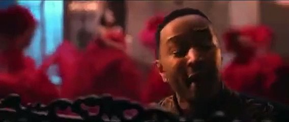John Legend et Ariana Grande : plus romantiques que jamais dans le clip "Beauty & the Beast" !