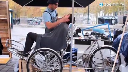 Movember : le voyage d'un barbier-cycliste ambulant