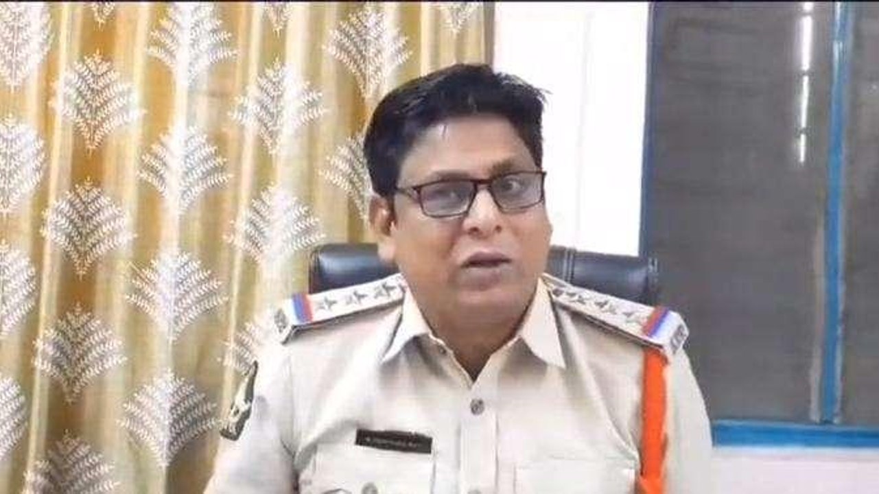 అనకాపల్లి: జిల్లాలో కలకలం.. మద్యం మత్తులో వ్యక్తిపై కత్తితో దాడి