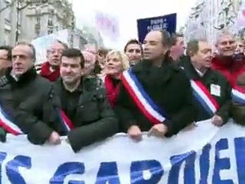 Les opposants au mariage homosexuel réussissent une mobilisation massive