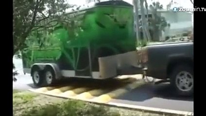 Avez-vous déjà vu un casse-voiture-vitesse?