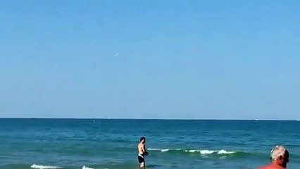 Collision mortelle entre deux avions lors d'un show aérien en Italie