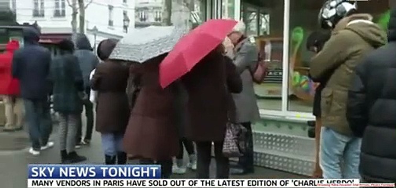 Caroline Fourest censurée par Sky News pour avoir montré la une de Charlie Hebdo en plein direct