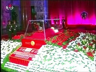 Corée du Nord: le régime glorifie ses dirigeants, les Etats-Unis prêts à discuter