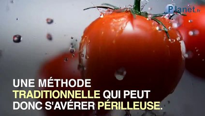 L'astuce pour peler une tomate sans faire bouillir de l'eau