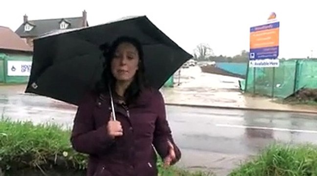 Faire un reportage sous la pluie, c'est risqué !