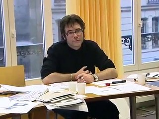 "C'est dur d'être aimé par des cons" : les coulisses de la Une de Charlie Hebdo