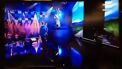 The Voice : le moment où Florent Pagny a failli tomber sur scène !