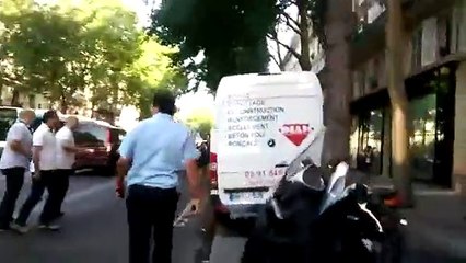 Un chauffeur UberX violemment lynché par des taxis dans Paris