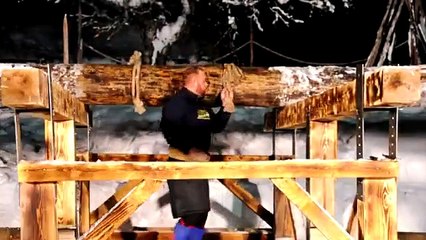 La Montagne de Game of Thrones soulève un tronc d'arbre de 650 kg