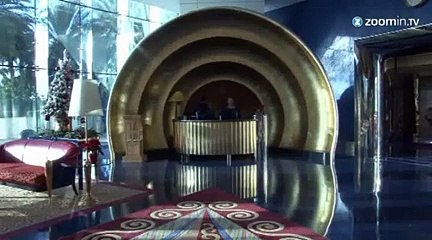 Un hôtel de luxe propose des tatouages en or!