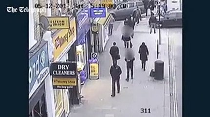 Londres : un toit s'éffondre sur les passants en pleine rue