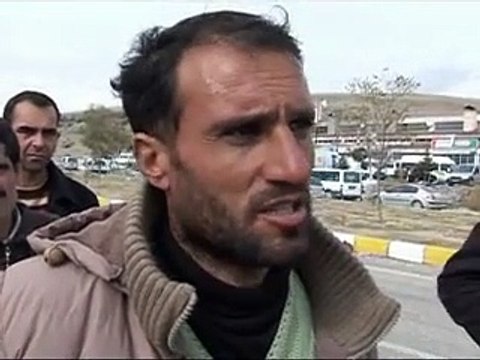 Séisme en Turquie: des camions des secours pillés, Ankara accepte l'aide étrangère