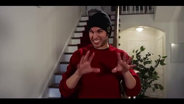 Maman j'ai raté l'avion : Ils rejouent les cascades et c'est très dangereux !