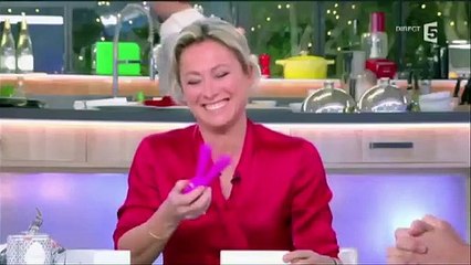 Vidéo : Arnaud Ducret : Son cadeau coquin à Anne-Sophie Lapix !