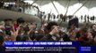 Les fans d'Harry Potter font leur rentrée à l'exposition à Paris pour un quiz géant 