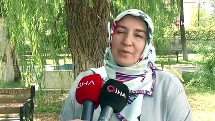 Victoire de la persévérance : une mère de trois enfants s'inscrit dans une 3e université avec son fils