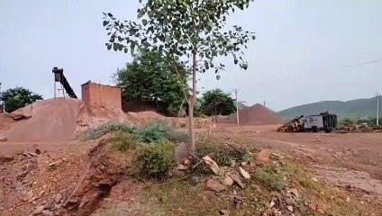 Video : ऐसा क्या हो हुआ की खनन क्षेत्र में सैकड़ी लोग को गए बेरोजगार