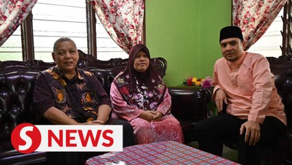 PM makes donation to P. Ramlee's son