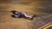 Çin'de etkisini arttıran Saola Tayfunu bir kadını uçurdu, yerde metrelerce sürükledi