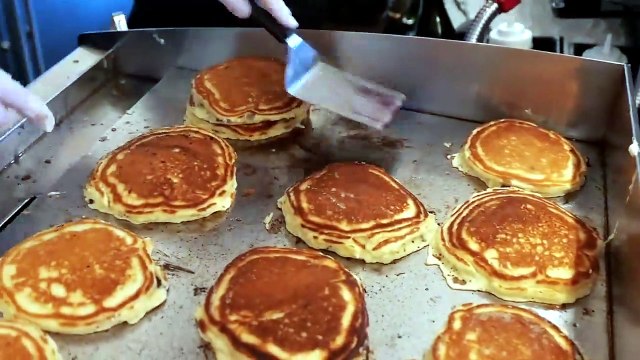 American Food - The BEST BREAKFAST PANCAKES and FRENCH TOAST in New York City! Clinton Street Baking