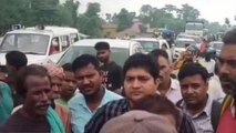 मधेपुरा: बिजली विभाग के खिलाफ ग्रामीणों ने NH-107 को जामकर किया प्रदर्शन