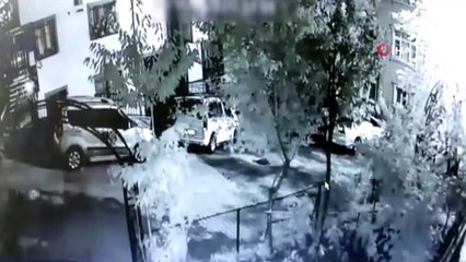 Tartıştığı üvey kardeşinin evini benzin döküp kundakladı