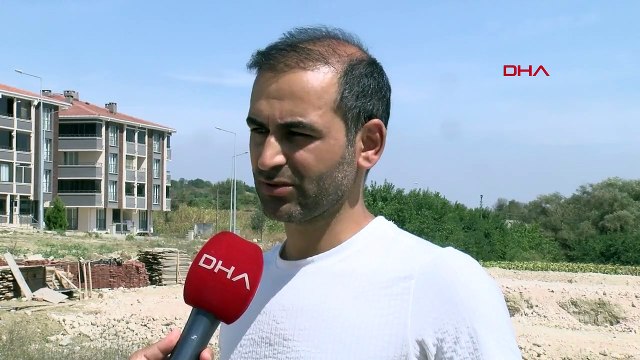 LE BÉTON AVEC LE RAPPORT 'ADAPTATION' EST DONNÉ POUR LA CONSTRUCTION DE 27 APPARTEMENTS, IL EST 'INUTILISÉ' ; BÂTIMENTS DÉTRUITS