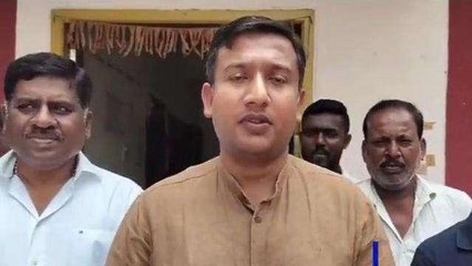 మెదక్: ఓటర్ నమోదు కార్యక్రమాన్ని పరిశీలించిన జిల్లా కలెక్టర్