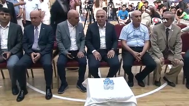 Prix ​​remis lors du tournoi international d'échecs ouvert d'Istanbul