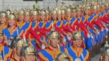 Il Papa a Ulan Bator, guardie d'onore e parata di cavalieri mongoli