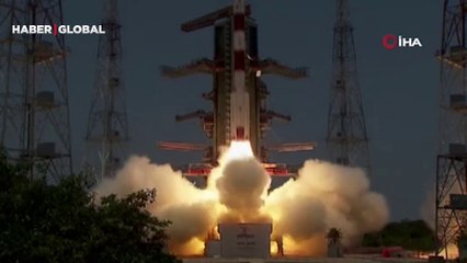 Ay'a inen Hindistan şimdi de Güneş'e roket fırlattı