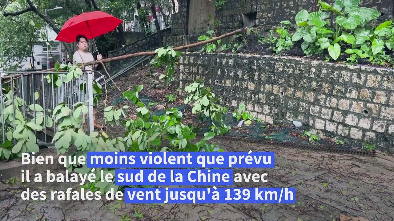 Hong Kong : importants dégâts après le passage du typhon Saola, moins violent que prévu