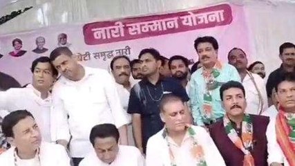 कोलारस विधायक वीरेंद्र रघुवंशी सैकड़ो समर्थकों के साथ कांग्रेस पार्टी में हुए शामिल