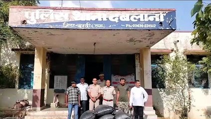 नदी पर क्षतिग्रस्त कार से एक क्विंटल 30 किलो डोडा चूरा पकड़ा