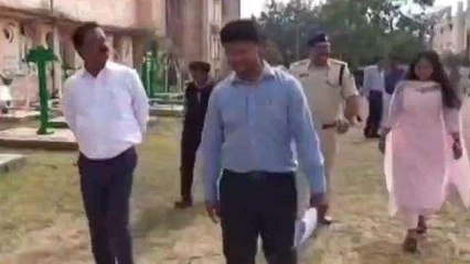छिंदवाड़ा: चुनाव की तैयारी में जुटा प्रशासन, कलेक्टर ने स्ट्रांग रूम का किया निरीक्षण