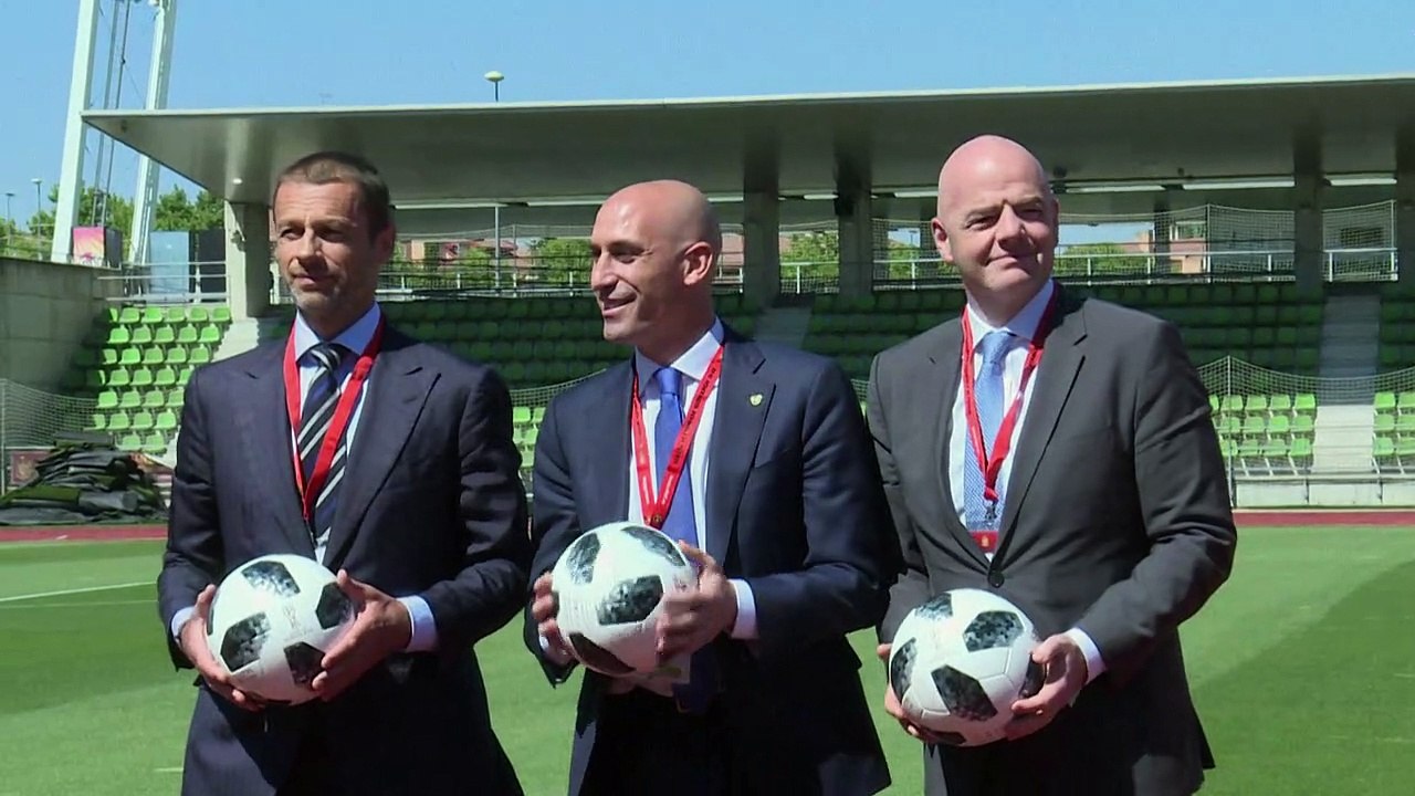Kuss-Skandal: Fußball-Boss Rubiales spaltet Spanien