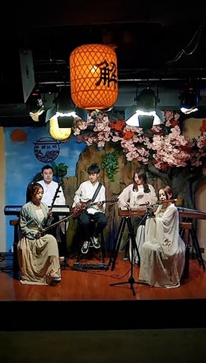 Chinese musical instrument ensemble "Silence is Golden" brother Leslie Cheung YYDS!  Erhu + Flute + GuZheng _ Tang Music Band Folk Music