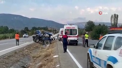 Collision entre un tracteur et une camionnette à Sinop : 1 mort et 2 blessés