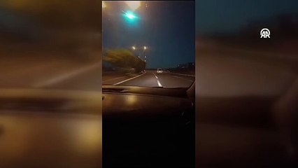 Birçok ilden görüldü! Geceyi aydınlattı