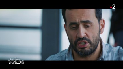 VIDÉO - Jonathan Cohen admiratif : l’acteur évoque avec tendresse sa mère, une “lionne”