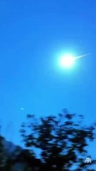 Doğu ve Güneydoğu'da bazı şehirlerde gökyüzünde görülen "parlak ışık" kameralara yansıdı