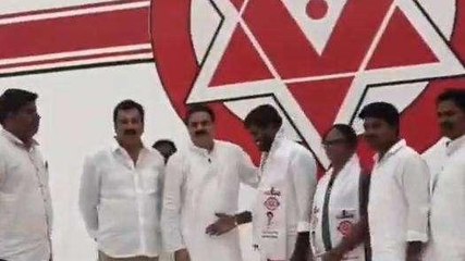 కాకినాడ జిల్లా: టీడీపీ వైసీపీలకు భారీ షాక్ ... జనసేనలోకి జంప్